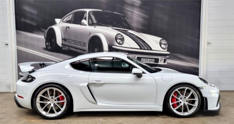 2023 Porsche 718 Coupe Cayman GT4 982 MY23