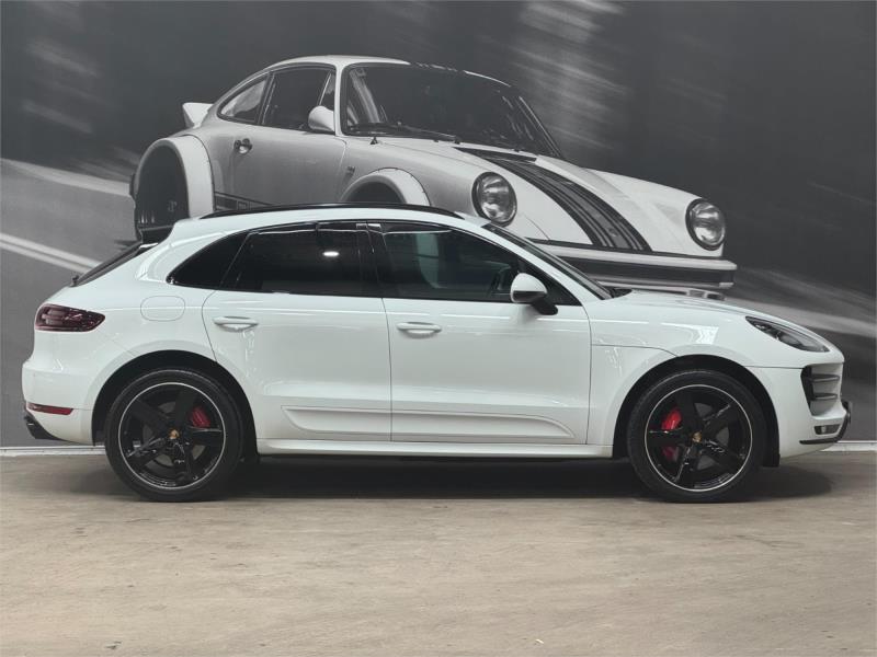 2017 Porsche Macan Wagon Turbo 95B MY17