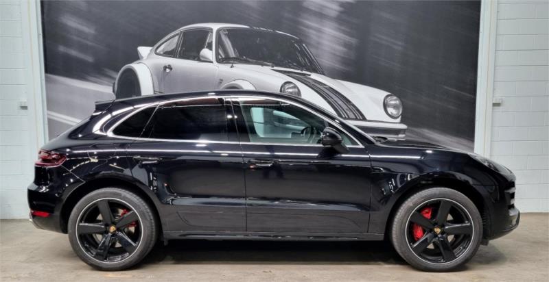 2015 Porsche Macan Wagon Turbo 95B MY16